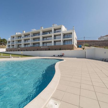 Muralha 2 - Holiday Apartments - By Sch Nazare Luaran gambar